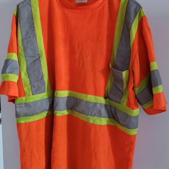 Construction safety t shirts and vest - Picture 3 of 3